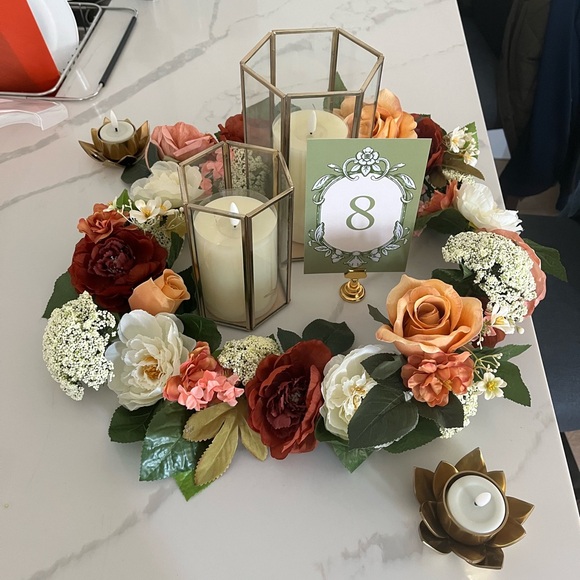 Wedding Flower Wreath Centerpiece - Picture 1 of 5